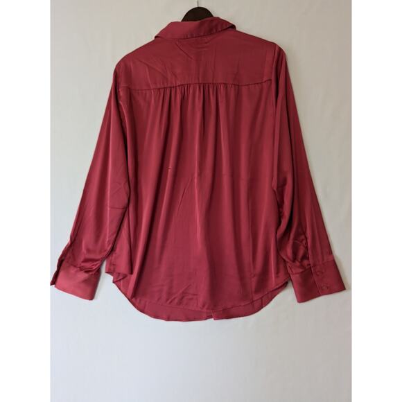 Torrid Madison Satin Button-Up Long Sleeve Shirt in Holly Berry Womens Large New - Picture 3 of 9